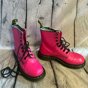 Doc Martens 1460 W Barbie Pink Patent Leather Combat Boots Women’s‎ EU 36 US 5.5